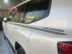 تۆیۆتا لاند کروزەر